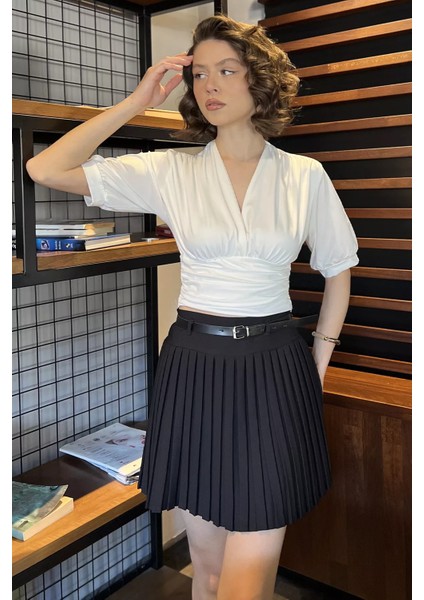 Kadın V Yaka Büzgü Detaylı Crop Top Bluz P-00016475