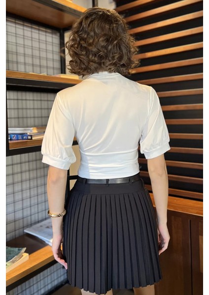 Kadın V Yaka Büzgü Detaylı Crop Top Bluz P-00016475