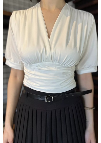 Kadın V Yaka Büzgü Detaylı Crop Top Bluz P-00016475