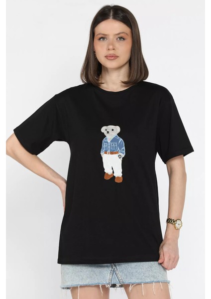 Bisiklet Yaka Aplikeli Kadın Tişört P-00016707