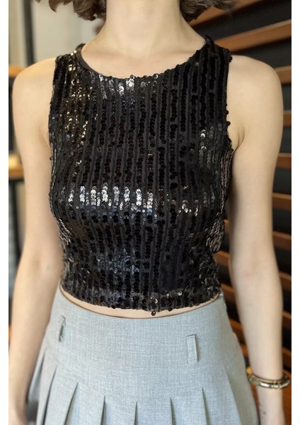 Kadın Pul Payetli Sıfır Kol Bluz P-00016478 fırsatları