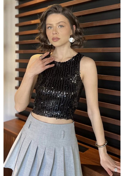 Kadın Pul Payetli Sıfır Kol Bluz P-00016478