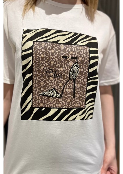 Bisiklet Yaka Taş Detaylı Kadın Tişört P-00016699 fırsatları