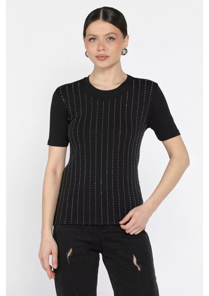 Kadın Bisiklet Yaka Taş Işlemeli Likralı Bluz P-00016687