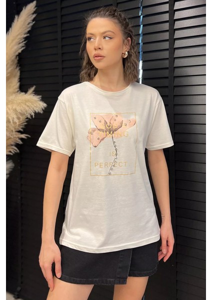 Bisiklet Yaka Taş Detaylı Baskılı Kadın Tişört P-00016697