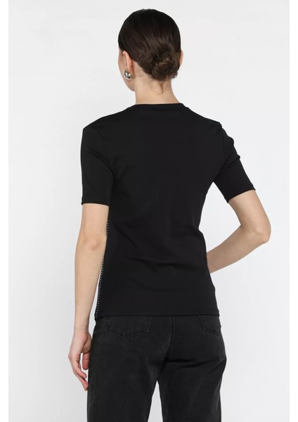 Kadın Bisiklet Yaka Taş Işlemeli Likralı Bluz P-00016687