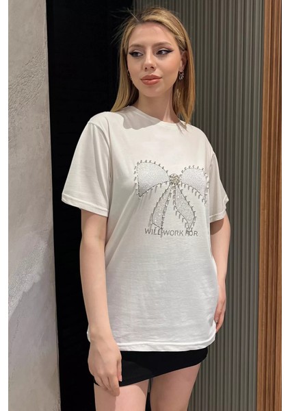 Kurdele Taşlı Bisiklet Yaka Kadın Tişört P-00016714