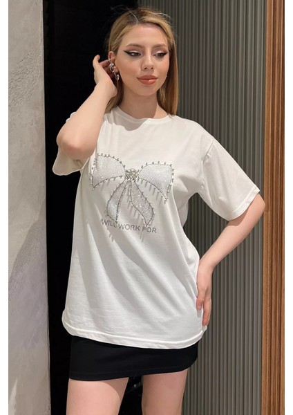 Kurdele Taşlı Bisiklet Yaka Kadın Tişört P-00016714 fiyatları