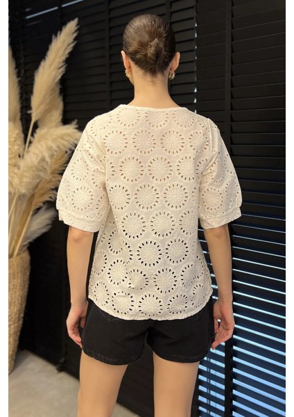 Kadın Dantel Işlemeli Kare Yaka Kısa Kol Gömlek P-00016417 modelleri