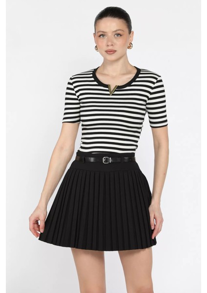 Kadın Bel Kemer Detaylı Pileli Şortlu Mini Etek P-00016327