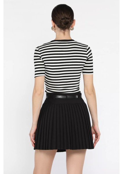 Kadın Bel Kemer Detaylı Pileli Şortlu Mini Etek P-00016327 modelleri