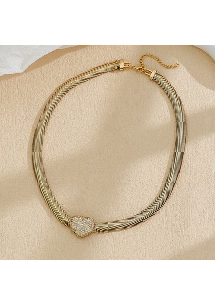 Kolye Şık Tasarımlı Kalpli Kolye 18K Altın Kaplama modelleri