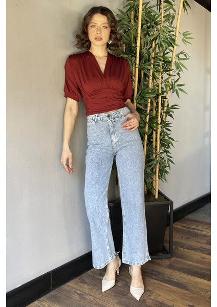 Yüksek Bel Yırtmaç Detaylı Bol Paça Kadın Jean Pantolon P-00008984