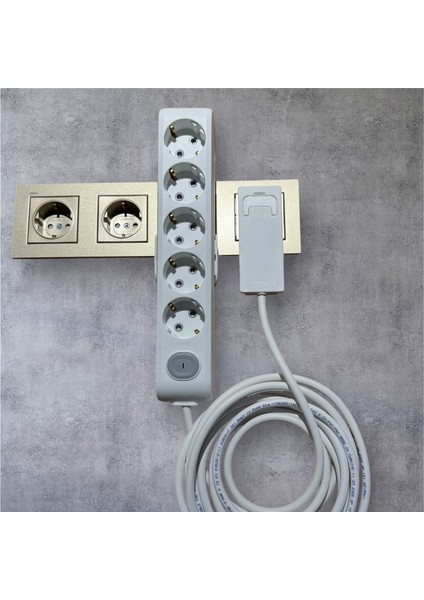 Premium Seri 4 Metre 5’li Prizli Uzatma Kablosu | Dar Alanlar Için | Ince Fişli, Düğmeli, Çocuk Korumalı | Beyaz