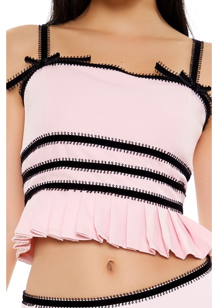 Iki Renkli Fiyonk Detaylı Bluz modelleri