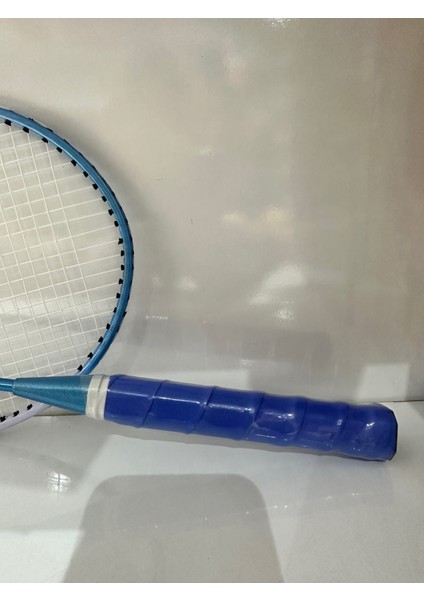 2 Adet Badminton Raketi Ile Deluxe Kaz Tüyü 2 Adet Badminton Topu ve Deluxe Badminton Çantası Çiftler Için Set modelleri