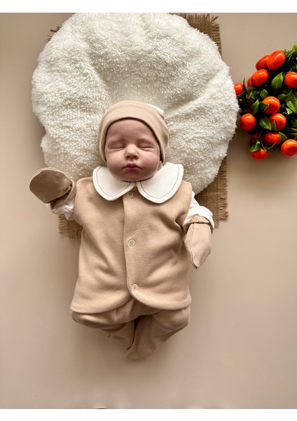 Yelekli Hastane Çıkışı Set - Sütlü Kahve / (Yelek, Pantolon, Body, Bere, Eldiven)