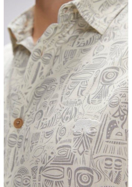 Merle Beyaz Kısa Kollu Baskılı Erkek Gömlek fırsatları
