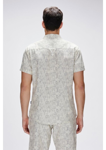 Merle Beyaz Kısa Kollu Baskılı Erkek Gömlek indirimleri