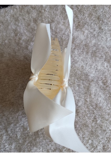 Ortası Düğümlü Saten Kumaş Büyük Sallantılı Fiyonk Süslemeli 11 cm Mandal Toka fırsatları