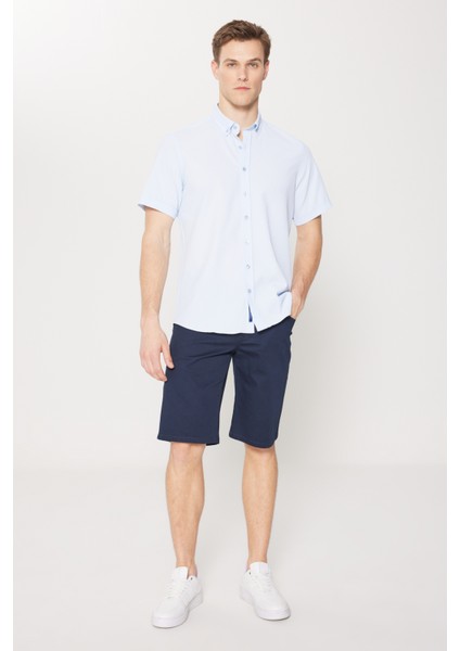 Slim Fit Dar Kesim Yan Cepli Gofre Desenli Şort fırsatları
