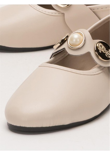 Kadın Oval Burun Aksesuar Bantlı Babet Ayakkabı BEJ