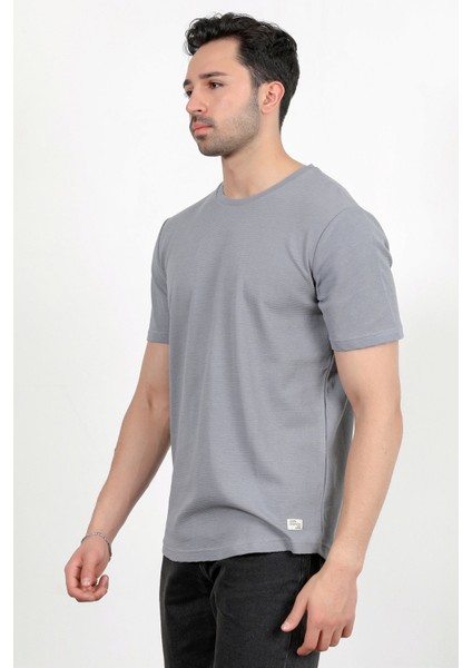Erkek Bisiklet Yaka Etiket Detaylı Dokulu T-Shirt Açık Gri - 2743 fırsatları
