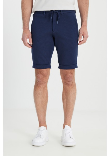 Pamuklu Slim Fit Dar Kesim Beli Bağlamalı Yan Cepli Çizgili Şort