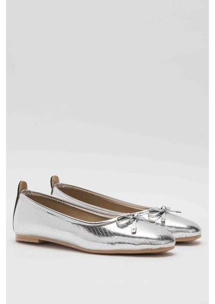 Fiyonklu Günlük Kadın Babet Ayakkabı Siyah - Krem