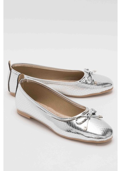 Fiyonklu Günlük Kadın Babet Ayakkabı Siyah - Krem