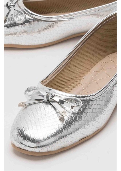 Fiyonklu Günlük Kadın Babet Ayakkabı Siyah - Krem indirimleri