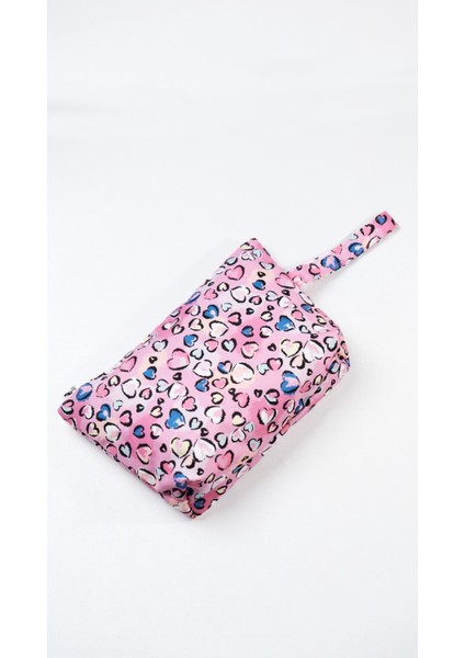 Makyaj Çantası ve Çok Amaçlı El Çantası Kalp Desenli fırsatları