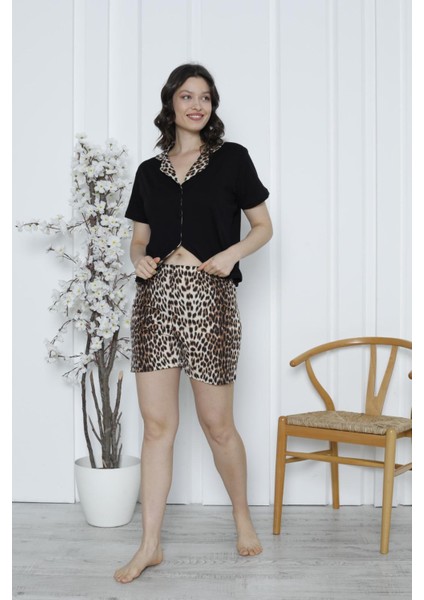 Leopar Desenli Düğmeli Pijama Takımı