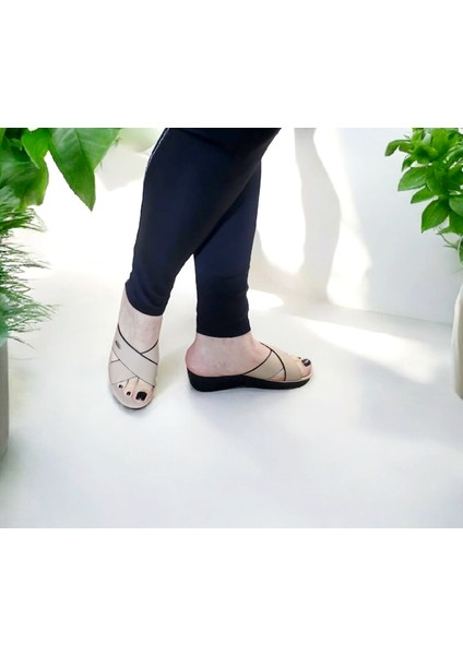 Kadın Günlük Anatomik Cırtlı Ayarlanabilir Ev ve Dışarı Terliği fırsatları