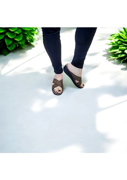 Kadın Günlük Anatomik Cırtlı Ayarlanabilir Ev ve Dışarı Terliği fiyatları