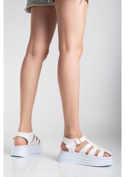 Toten Beyaz Cilt Kemerli Sandalet modelleri