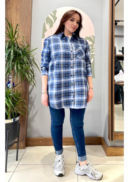 Oversize Geniş Kesim Ince Hafif Kadın Lacivert Ekoseli Tunik Gömlek.
