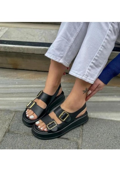 Roma Kalın Taban Lastik Detaylı Toka Sargılı Sandalet