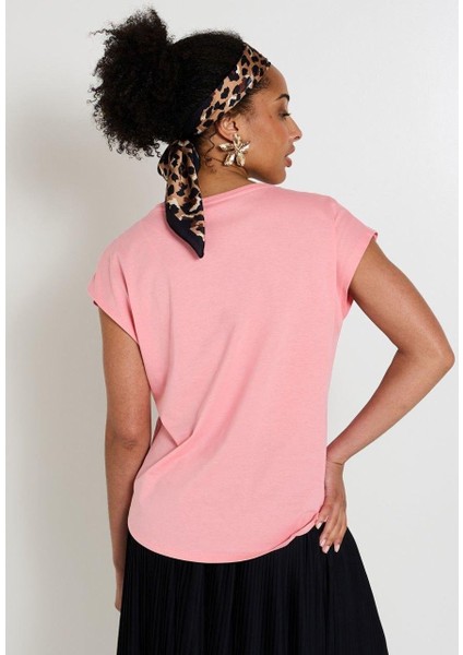 Omuzu Brode Detaylı Pembe Tişört modelleri