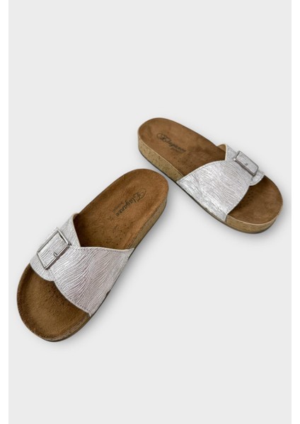 Kadın Günlük Terlik Ayarlanabililr Tokalı Şık Ortopedik Yazlık Ev Plaj Tatil Terliği GÜMÜŞ modelleri