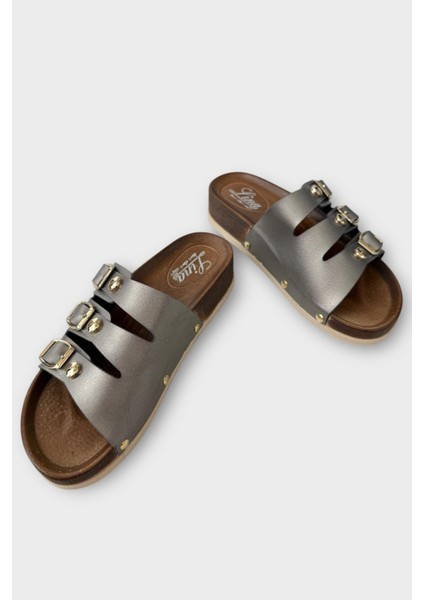 Kadın Günlük Terlik Tokalı Üç Bant Şık Ortopedik Yazlık Ev Plaj Tatil İş Terliği PLATİN modelleri