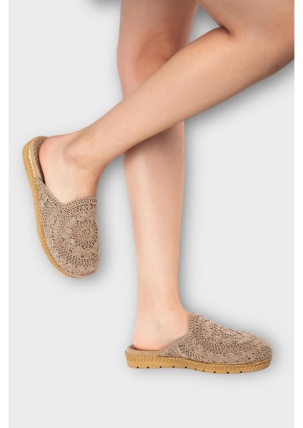 Kadın Mint Yeşili Hasır Örgü Işlemeli Önü Kapalı Günlük Rahat Terlik fiyatları