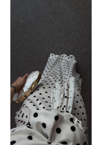 Güllü Puantiyeli Elbise fırsatları