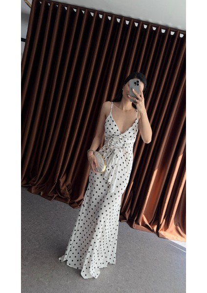 Güllü Puantiyeli Elbise indirimleri