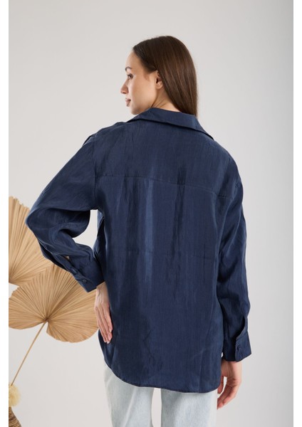 Oversize Çift Cep Kapaklı Krinkıl Saten Kadın Gömlek