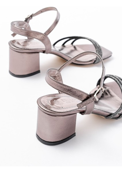 Platin 3 Bantlı Topuklu Kadın Ayakkabı fırsatları