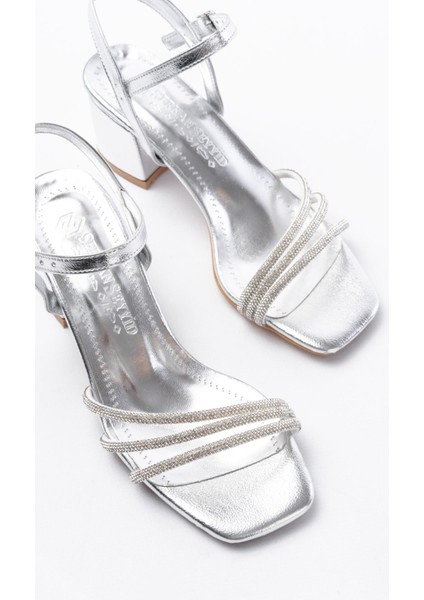 Gümüş 3 Bantlı Topuklu Kadın Ayakkabı fırsatları