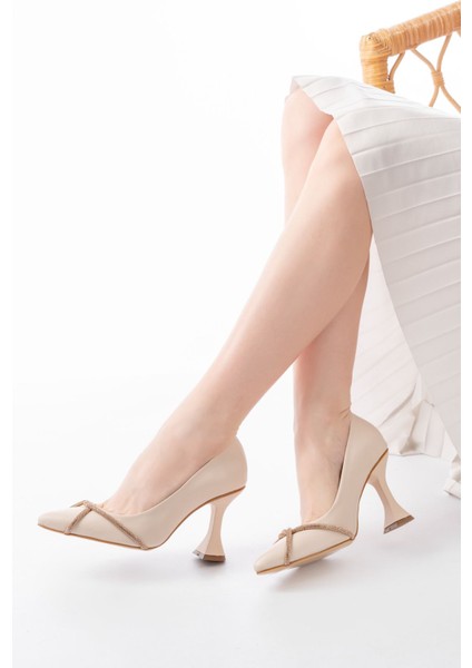 Bej Günlük Sarmal Taşlı Topuklu Kadın Ayakkabı