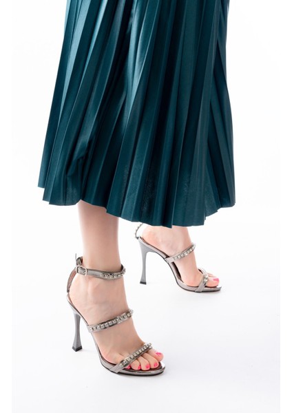 Platin Taşlı Platformlu Topuklu Kadın Ayakkabı fırsatları