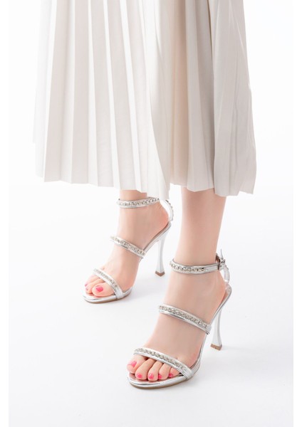 Gümüş Taşlı Platformlu Topuklu Kadın Ayakkabı fırsatları